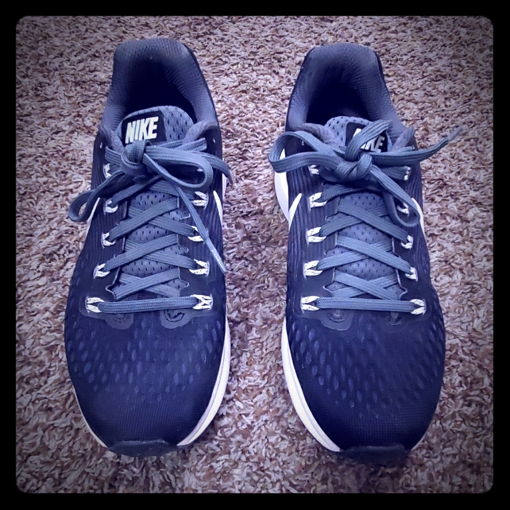 NIKE Zoom Pegasus 34 tennis shoes